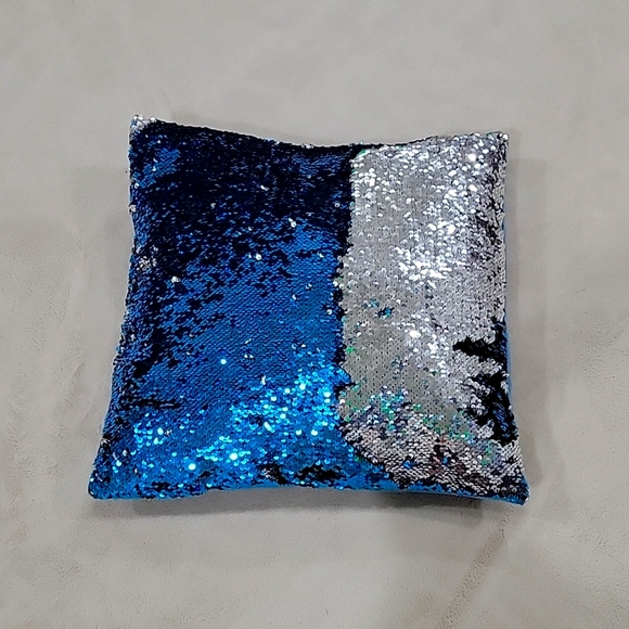 Pillows - Picture 2 of 3